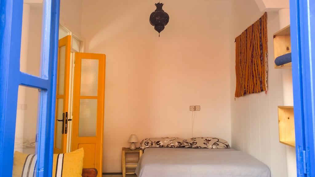 Sundesk Coworking And B&B Тагазут Номер фото